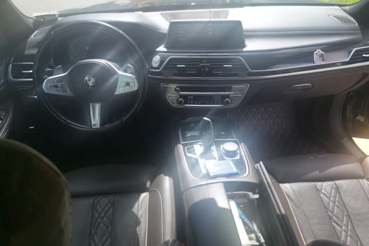 Used BMW 7 Series 2019 730Li M Sport Package Center Console