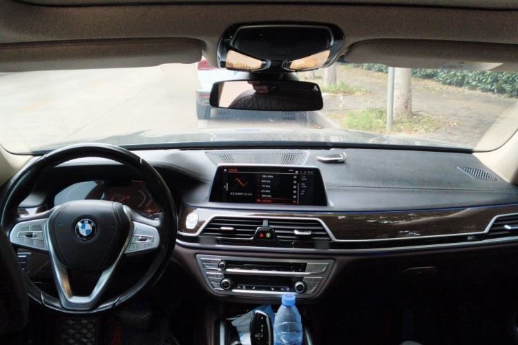 Used BMW 7 Series 2019 730Li Luxury Package Center Console