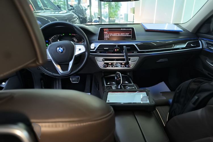 Used BMW 7 Series 2019 Updated 730Li Luxury Package Center Console