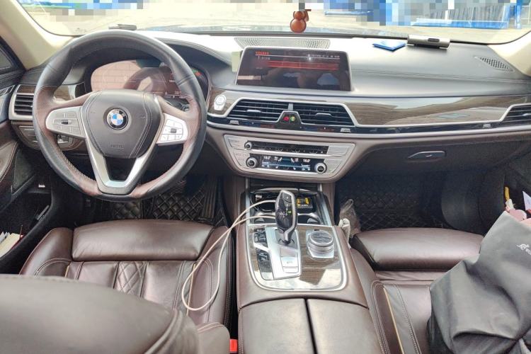 Used BMW 7 Series 2019 Updated 730Li Luxury Package Center Console