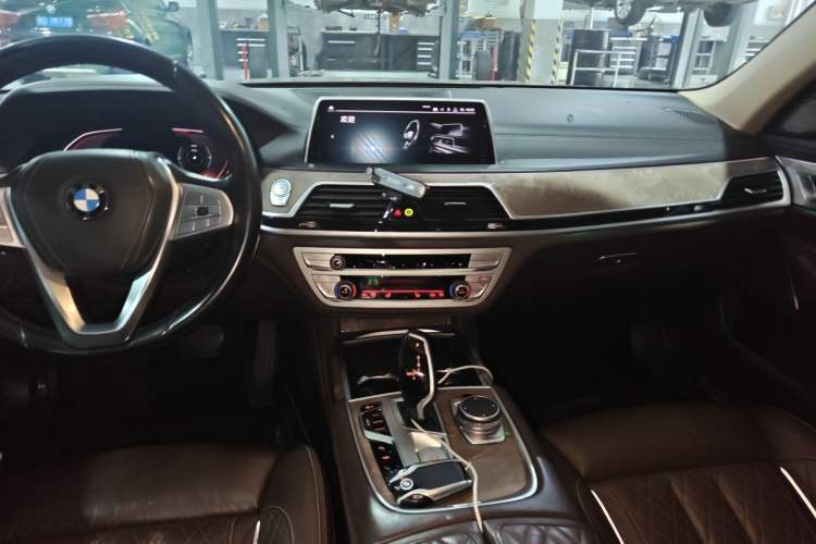 Used BMW 7 Series 2019 740Li Leading Edition Luxury Package Center Console