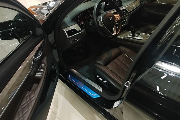 Used BMW 7 Series 2019 Restyled 740Li Leading Luxury Package Driver Seat