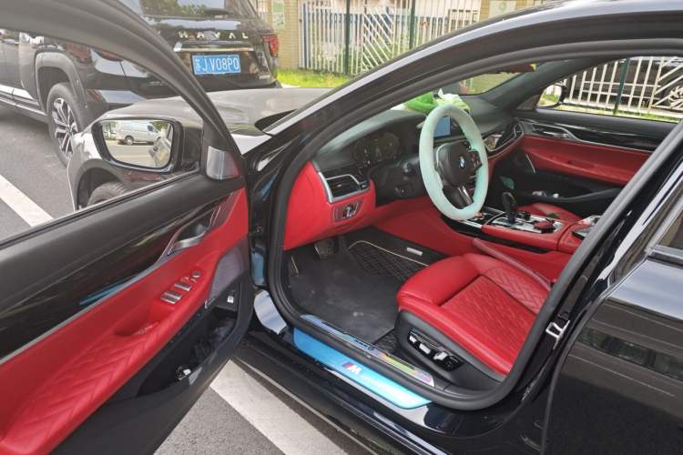 Used BMW 7 Series 2019 Restyled 740Li xDrive Executive M Sport Package Driver Seat