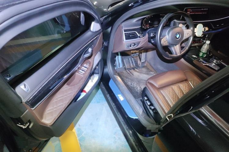 Used BMW 7 Series 2019 Restyled 740Li Leading Edition M Sport Package Driver Seat