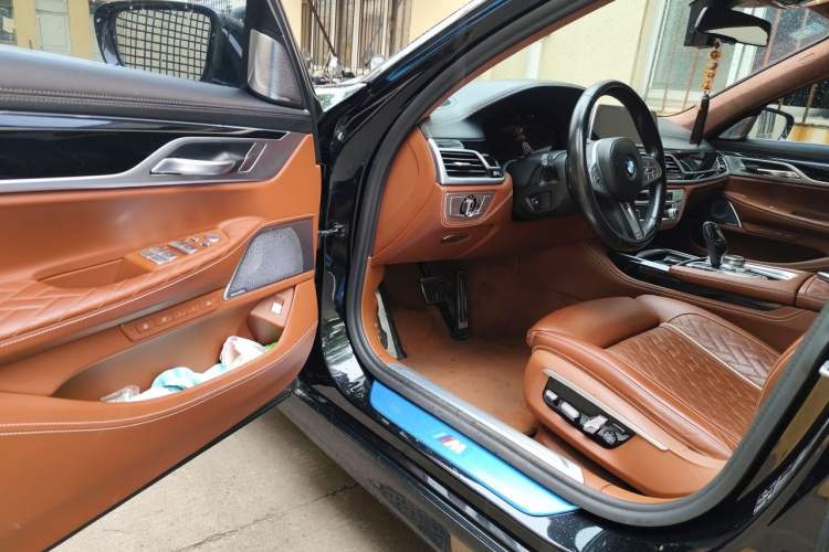 Used BMW 7 Series 2019 Restyled 740Li xDrive Executive M Sport Package Driver Seat
