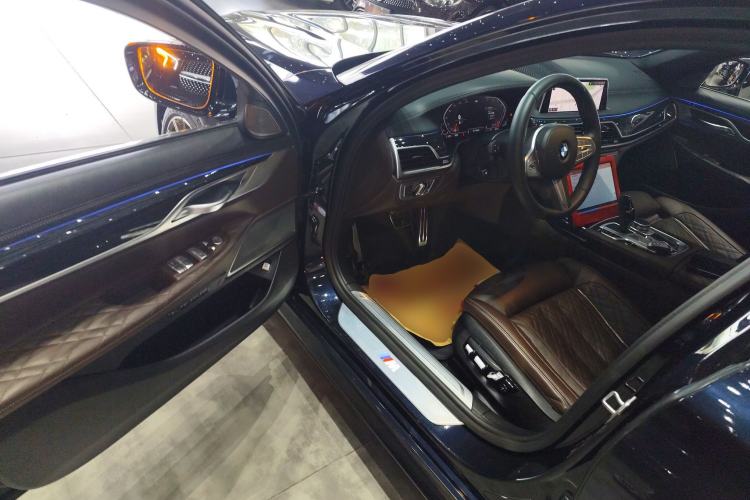Used BMW 7 Series 2019 Restyled 740Li Leading Edition M Sport Package Driver Seat