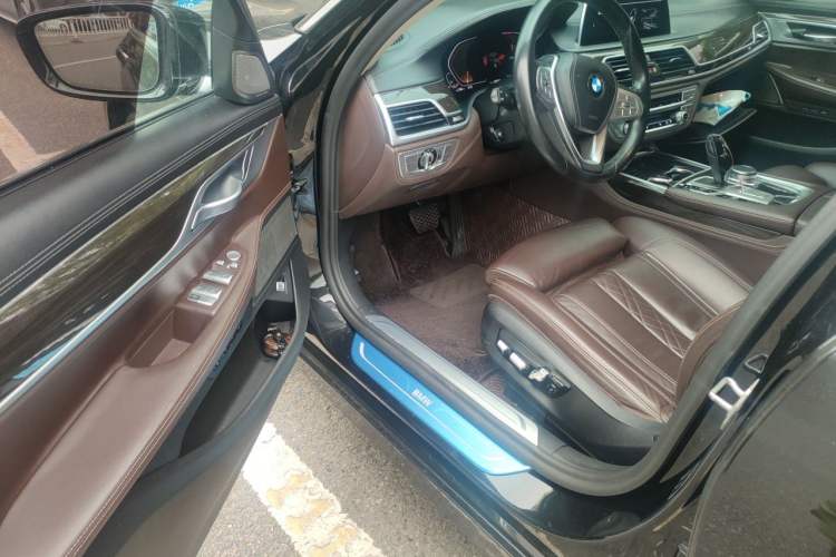 Used BMW 7 Series 2019 730Li Luxury Package Driver Seat