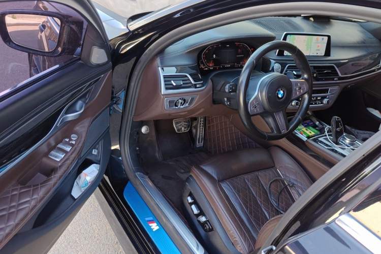 Used BMW 7 Series 2019 Restyled 740Li Leading Edition M Sport Package Driver Seat