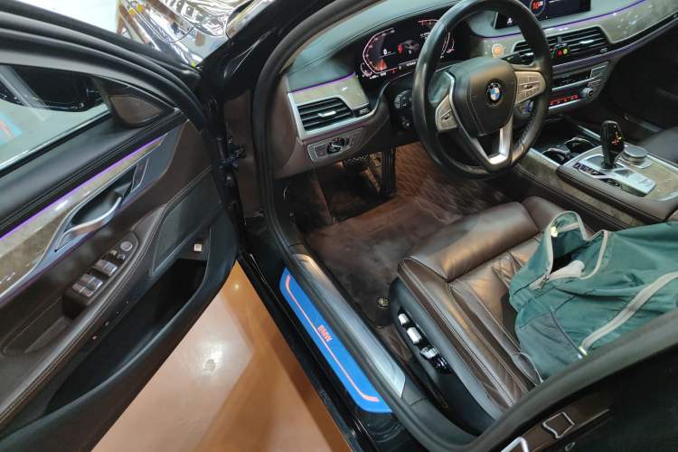 Used BMW 7 Series 2019 Restyled 740Li Leading Luxury Package Driver Seat