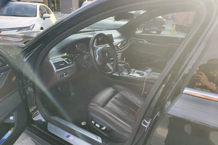 Used BMW 7 Series 2019 Restyled 740Li Leading Edition M Sport Package Driver Seat