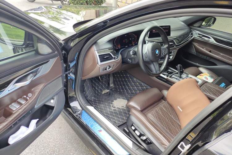 Used BMW 7 Series 2019 Updated 740Li Luxury Version M Sport Package Driver Seat