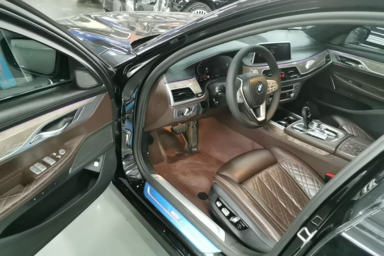 Used BMW 7 Series 2019 Restyled 740Li Leading Luxury Package Driver Seat