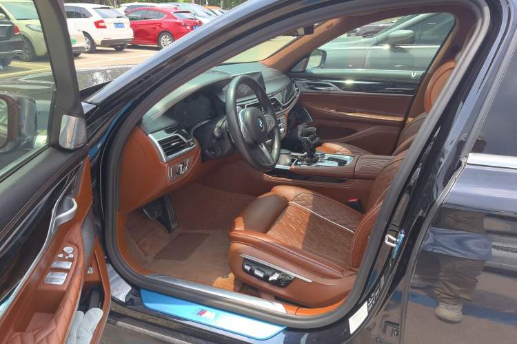 Used BMW 7 Series 2019 Restyled 740Li Leading Edition M Sport Package Driver Seat