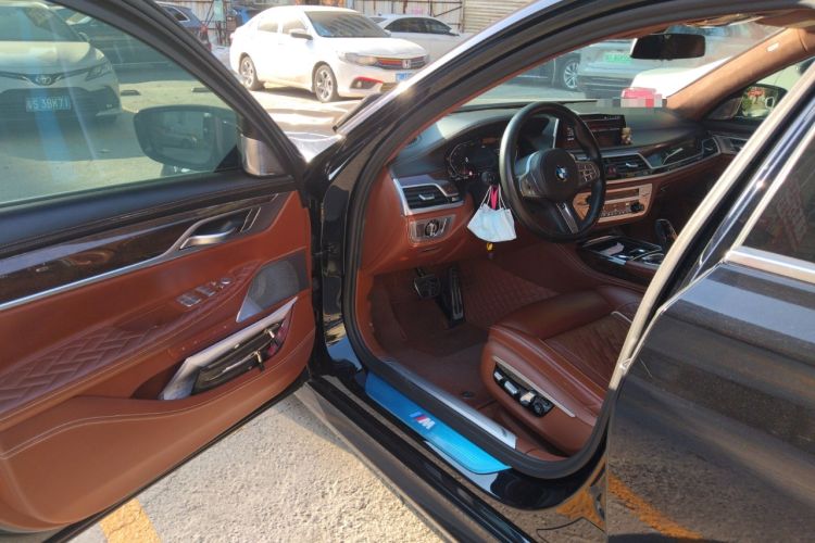 Used BMW 7 Series 2019 Restyled 740Li xDrive Executive M Sport Package Driver Seat