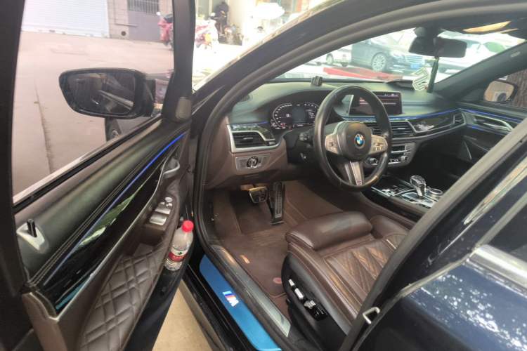 Used BMW 7 Series 2019 Restyled 740Li Leading Edition M Sport Package Driver Seat