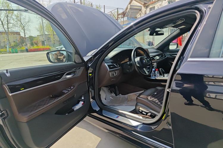 Used BMW 7 Series 2019 Restyled 740Li Leading Edition M Sport Package Driver Seat