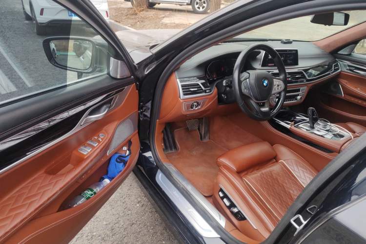 Used BMW 7 Series 2019 740Li xDrive Executive Luxury Package Driver Seat
