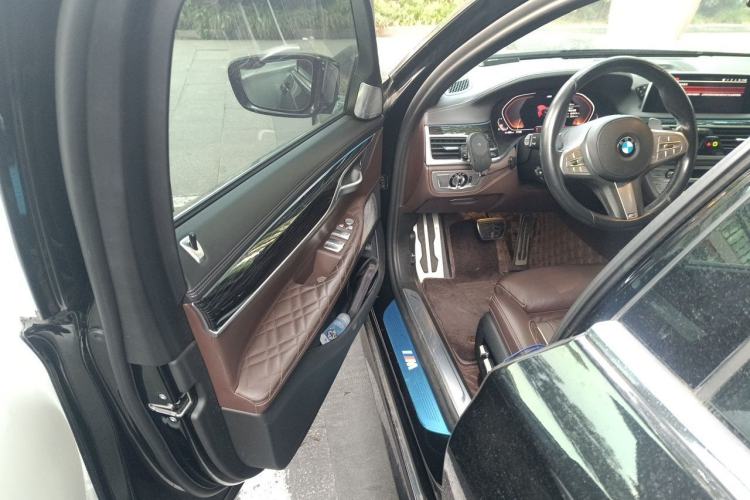 Used BMW 7 Series 2019 Restyled 740Li Leading Edition M Sport Package Driver Seat