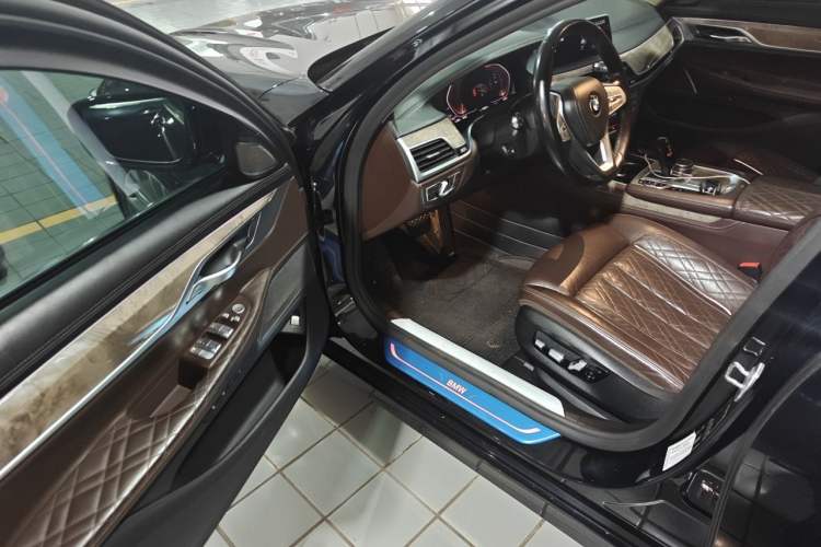 Used BMW 7 Series 2019 740Li Leading Edition Luxury Package Driver Seat