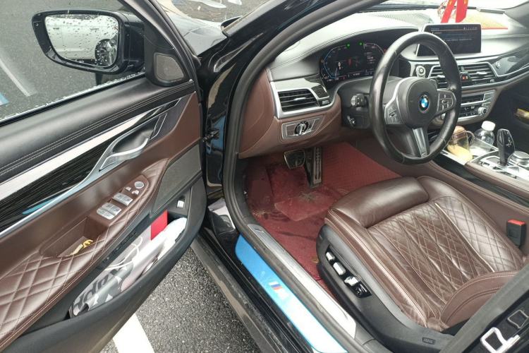 Used BMW 7 Series 2019 Restyled 740Li Leading Edition M Sport Package Driver Seat