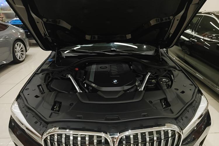 Used BMW 7 Series 2019 Restyled 740Li Leading Luxury Package Engine Bay