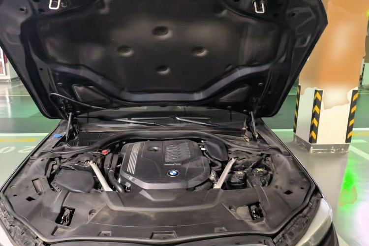 Used BMW 7 Series 2019 Updated 740Li Luxury Version M Sport Package Engine Bay