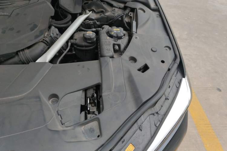 Used BMW 7 Series 2019 740Li Luxury Edition M Sport Package Engine Bay Left