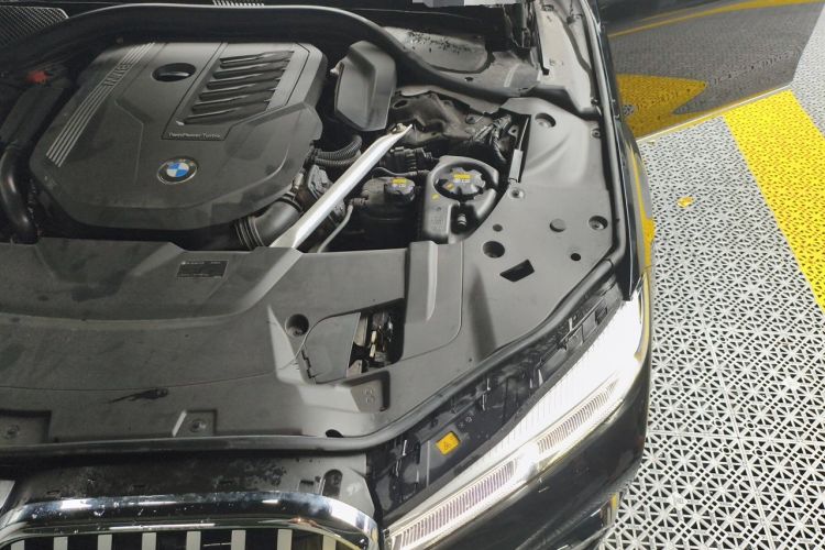 Used BMW 7 Series 2019 Updated 740Li Luxury Version M Sport Package Engine Bay Left