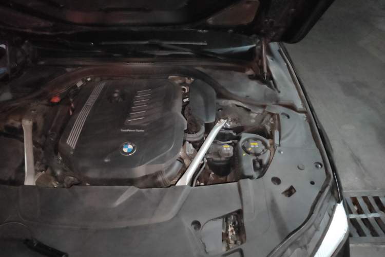 Used BMW 7 Series 2019 Updated 740Li Luxury Version M Sport Package Engine Bay Left