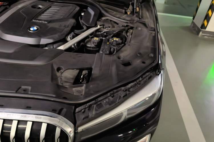 Used BMW 7 Series 2019 Updated 740Li Luxury Version M Sport Package Engine Bay Left