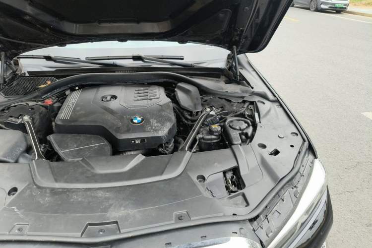 Used BMW 7 Series 2019 730Li M Sport Package Engine Bay Left