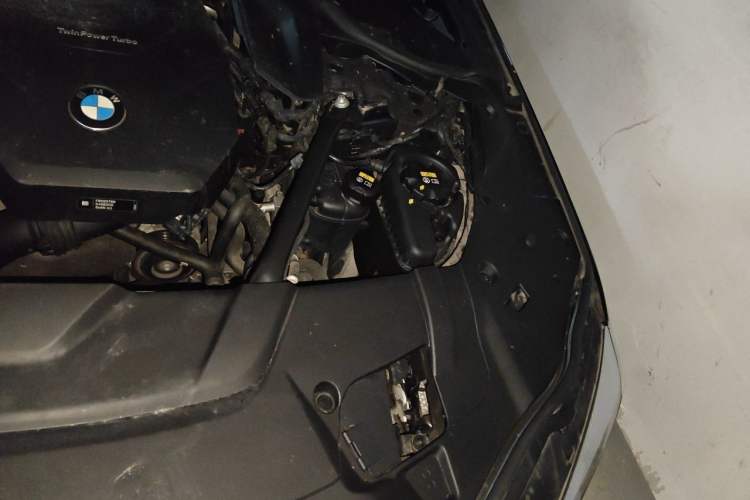 Used BMW 7 Series  Engine Bay Left