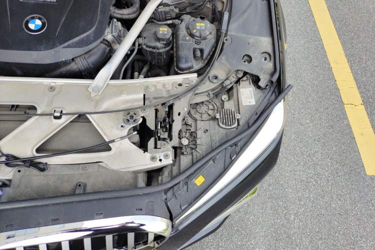 Used BMW 7 Series 2019 Updated 740Li Luxury Version M Sport Package Engine Bay Left