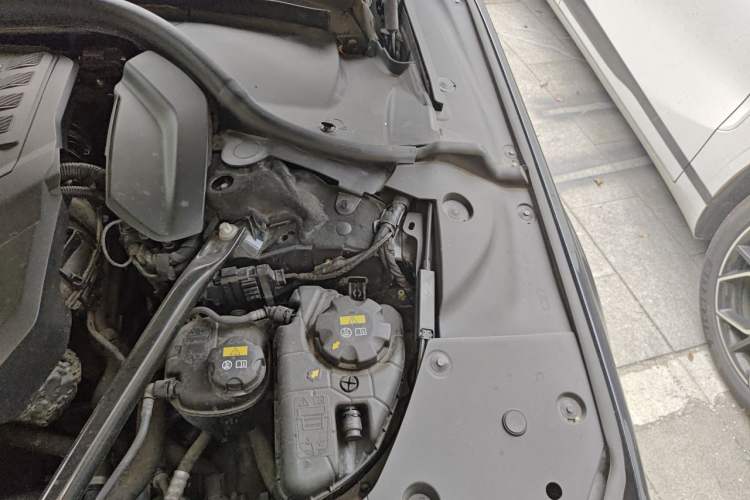Used BMW 7 Series 2019 730Li M Sport Package Engine Bay Left
