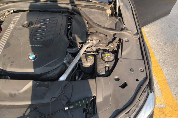 Used BMW 7 Series 2019 Restyled 740Li xDrive Executive M Sport Package Engine Bay Left