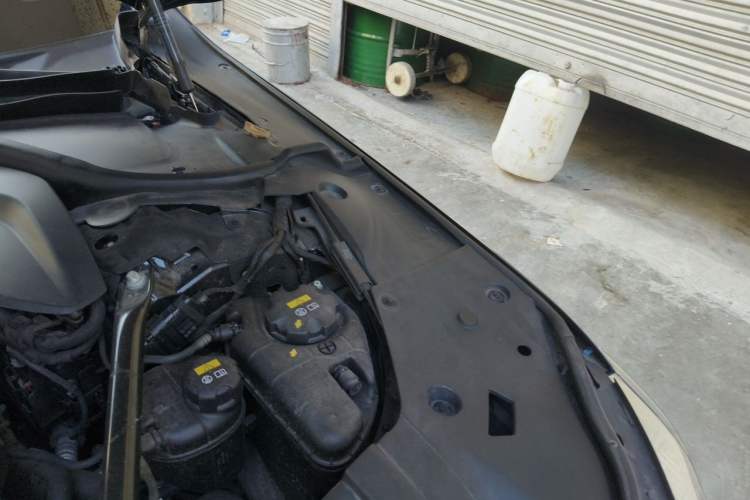 Used BMW 7 Series 2019 730Li M Sport Package Engine Bay Left