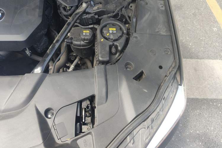 Used BMW 7 Series 2019 730Li M Sport Package Engine Bay Left