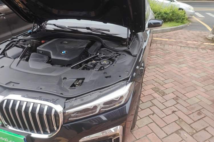 Used BMW 7 Series 2019 730Li M Sport Package Engine Bay Left