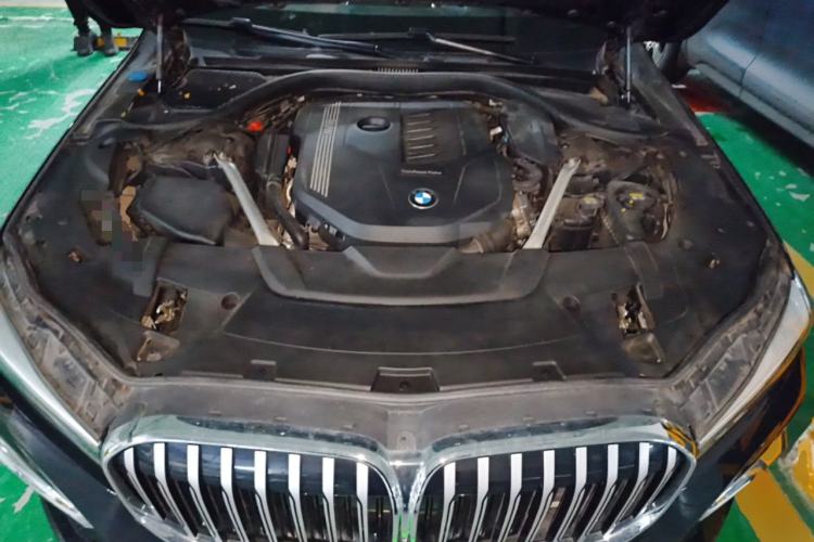 Used BMW 7 Series 2019 740Li Leading Model M Sport Package Engine Bay