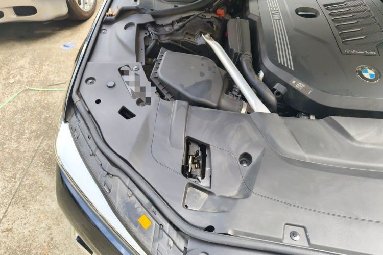 Used BMW 7 Series 2019 740Li Luxury Edition M Sport Package Engine Bay Right