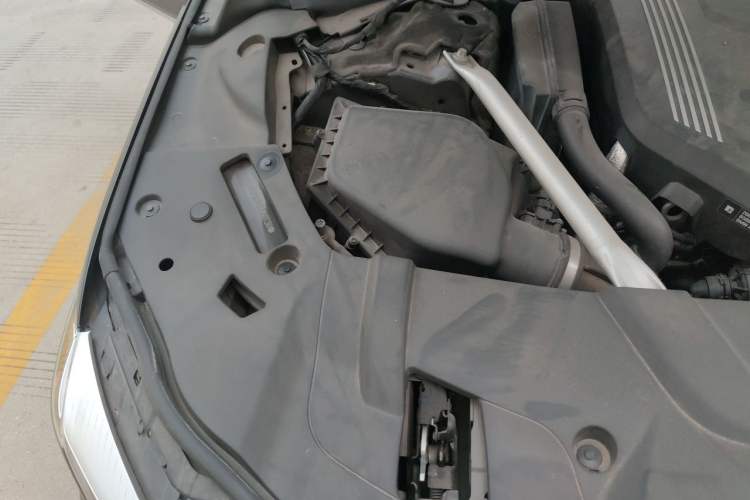 Used BMW 7 Series 2019 740Li Luxury Edition M Sport Package Engine Bay Right