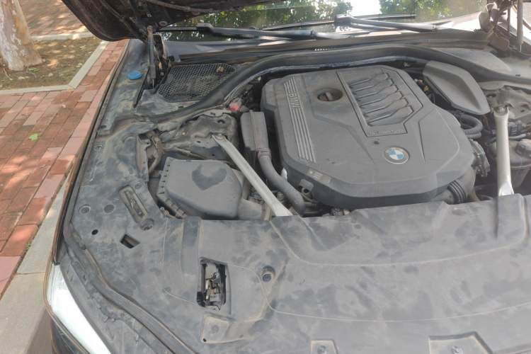 Used BMW 7 Series 2019 740Li xDrive Executive M Sport Package Engine Bay Right