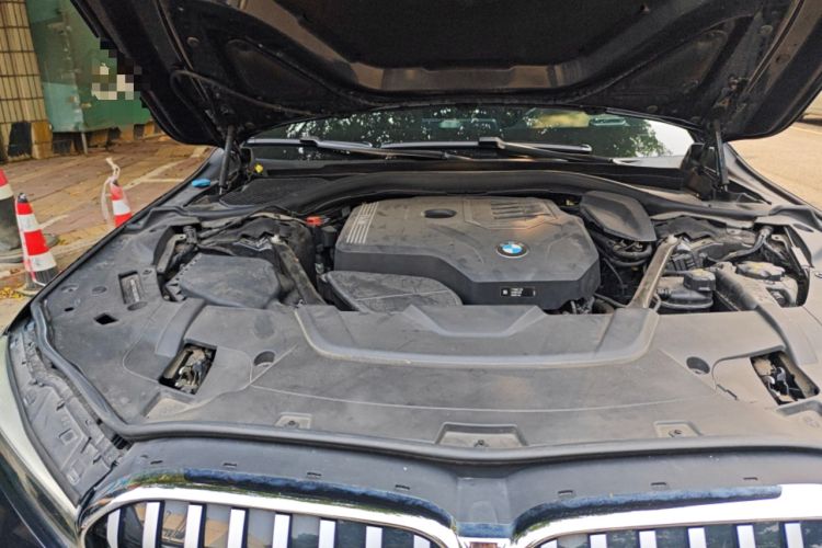 Used BMW 7 Series 2019 730Li M Sport Package Engine Bay Right