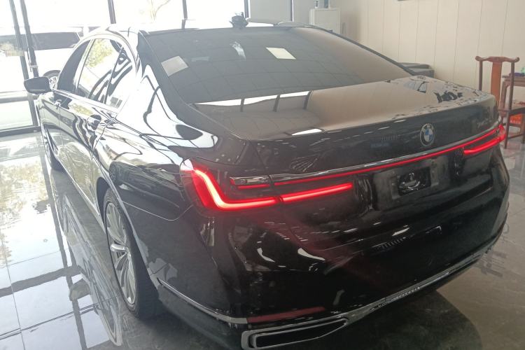 Used BMW 7 Series 2019 730Li Luxury Package Exterior 2