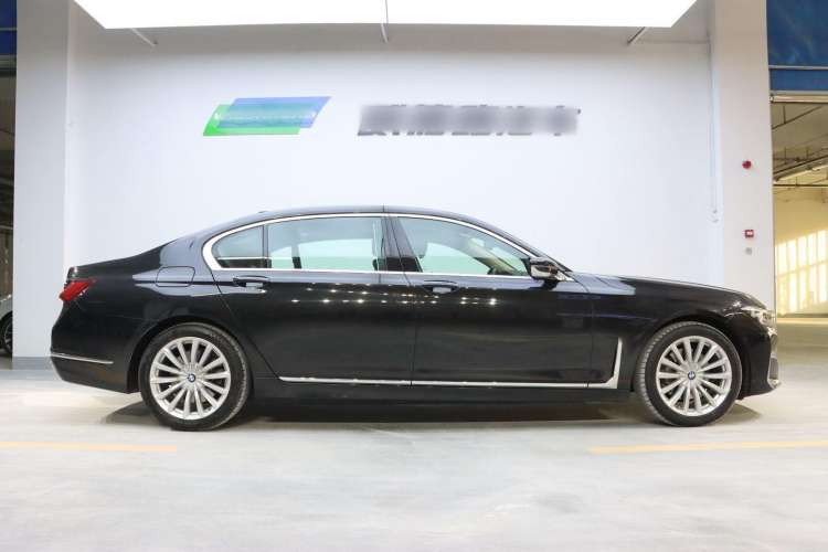 Used BMW 7 Series 2019 Updated 730Li Luxury Package Exterior 2
