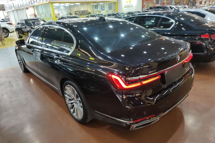 Used BMW 7 Series 2019 Restyled 740Li Leading Luxury Package Exterior 2