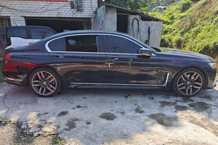 Used BMW 7 Series 2019 Restyled 740Li Leading Edition M Sport Package Exterior 2