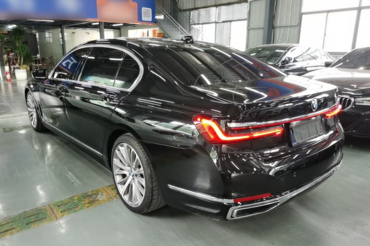 Used BMW 7 Series 2019 Restyled 740Li Leading Luxury Package Exterior 2
