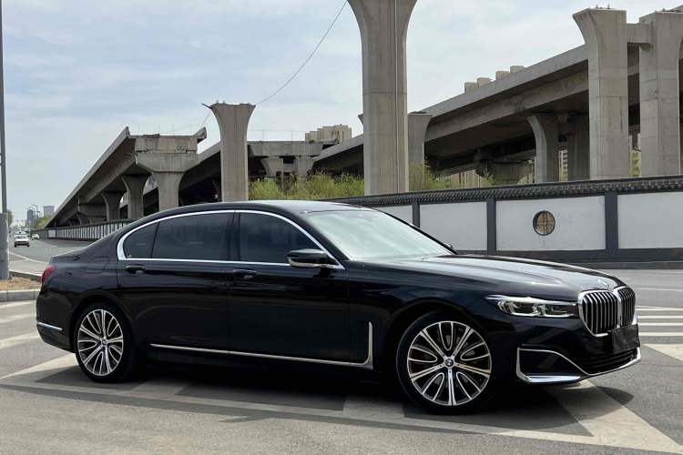 Used BMW 7 Series 2019 Restyled 740Li Leading Luxury Package Exterior 3