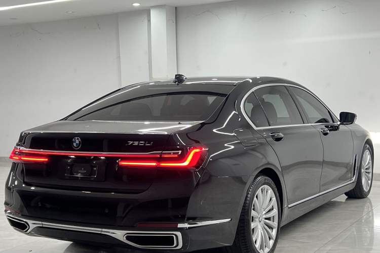Used BMW 7 Series 2019 Updated 730Li Luxury Package Exterior 3